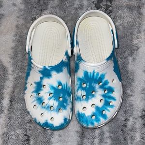 Crocs Unisex-Adult Classic Tie Dye Clogs